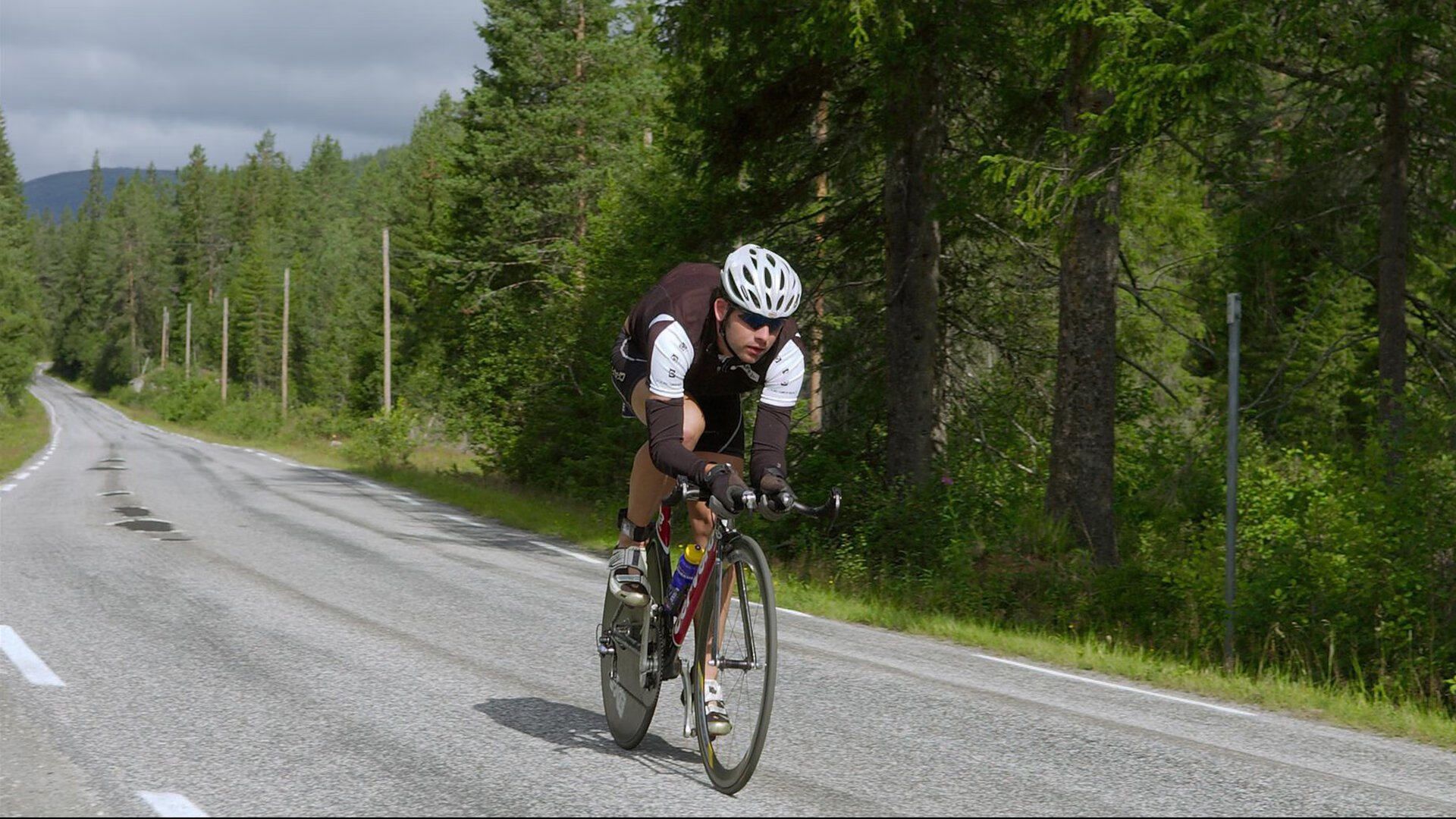 詹姆斯突破得分创下个人新高,詹姆斯突破动图