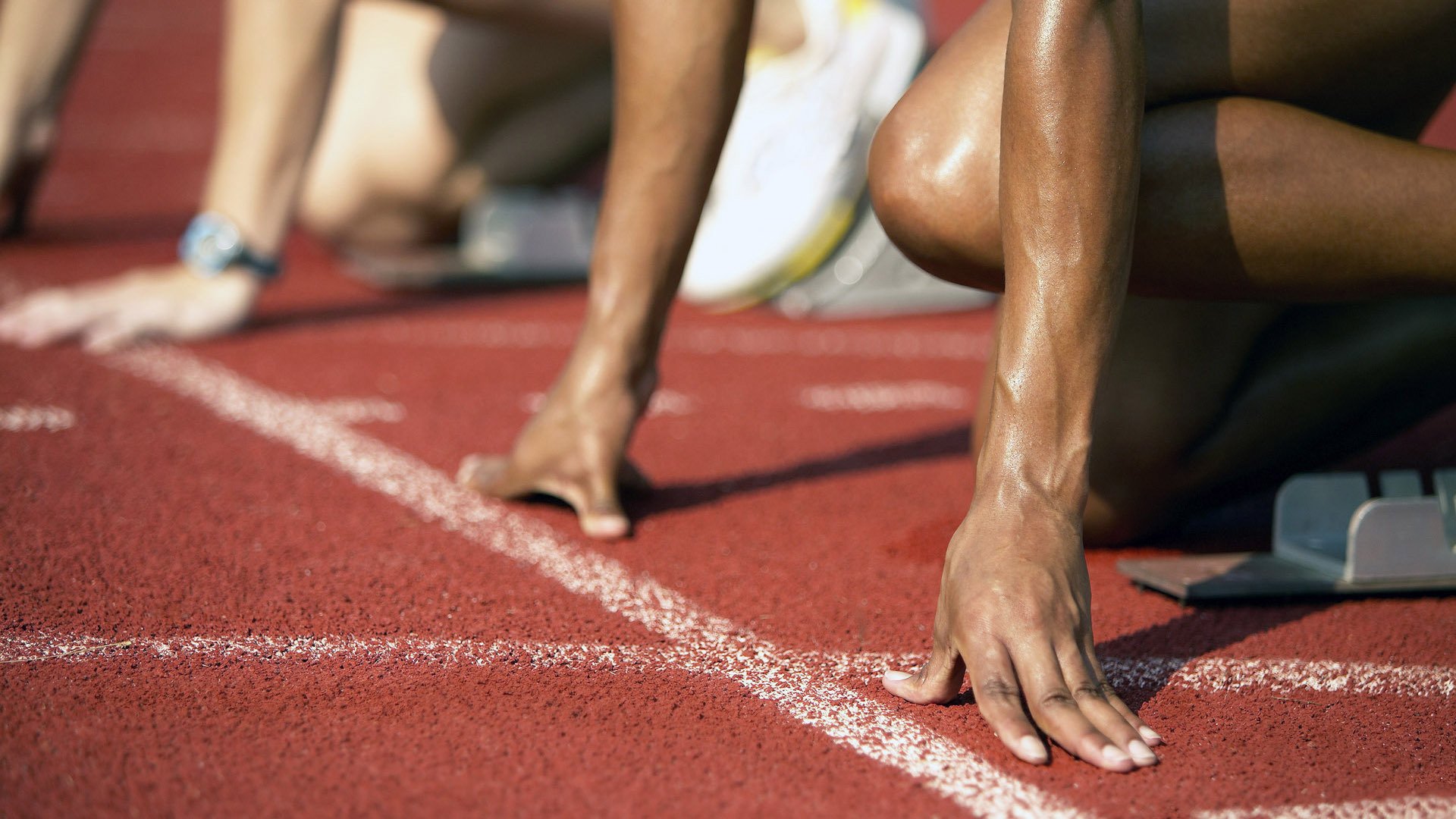 加强体育产业链上下游信息传播联动，推动体育产业高质量发展